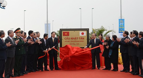 Major transport facilities open in Hanoi - ảnh 1